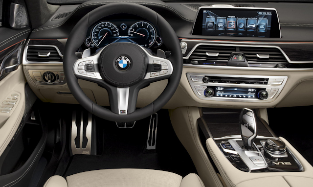 2017 BMW M760Li XDrive Sedan Interior