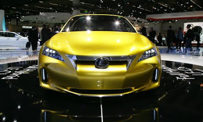 Lexus LF-Ch Concept 2010 : Lexus hatches a hybrid concept.