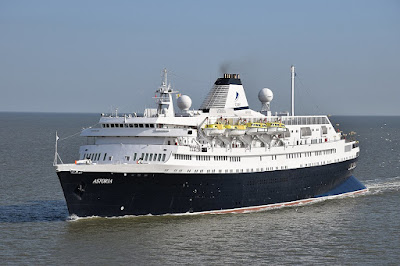 Oldest-cruise-ship-still-seaworthy-operation-in-service