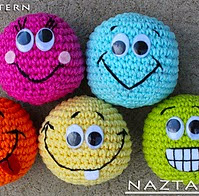 http://www.ravelry.com/patterns/library/basic-beginner-amigurumi-smiley-face-ball