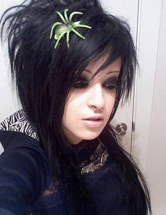 emo girl hairstyle