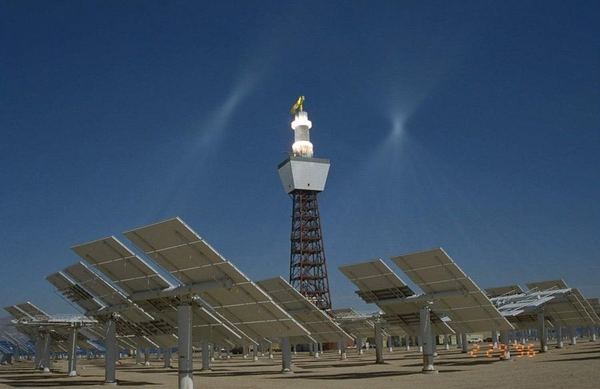 21. Snapshot gelioenergiticheskoy Towers Solar Two made from satellite 