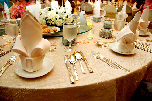 Think Outside the Centerpiece Easy BudgetFriendly Table Decor