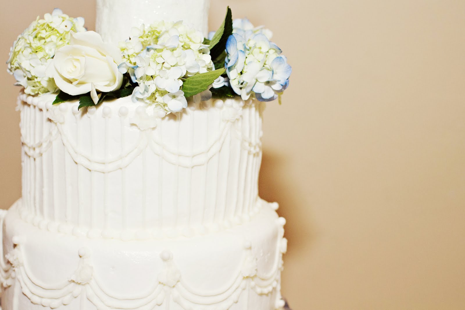 Shabby Chic Wedding Cake