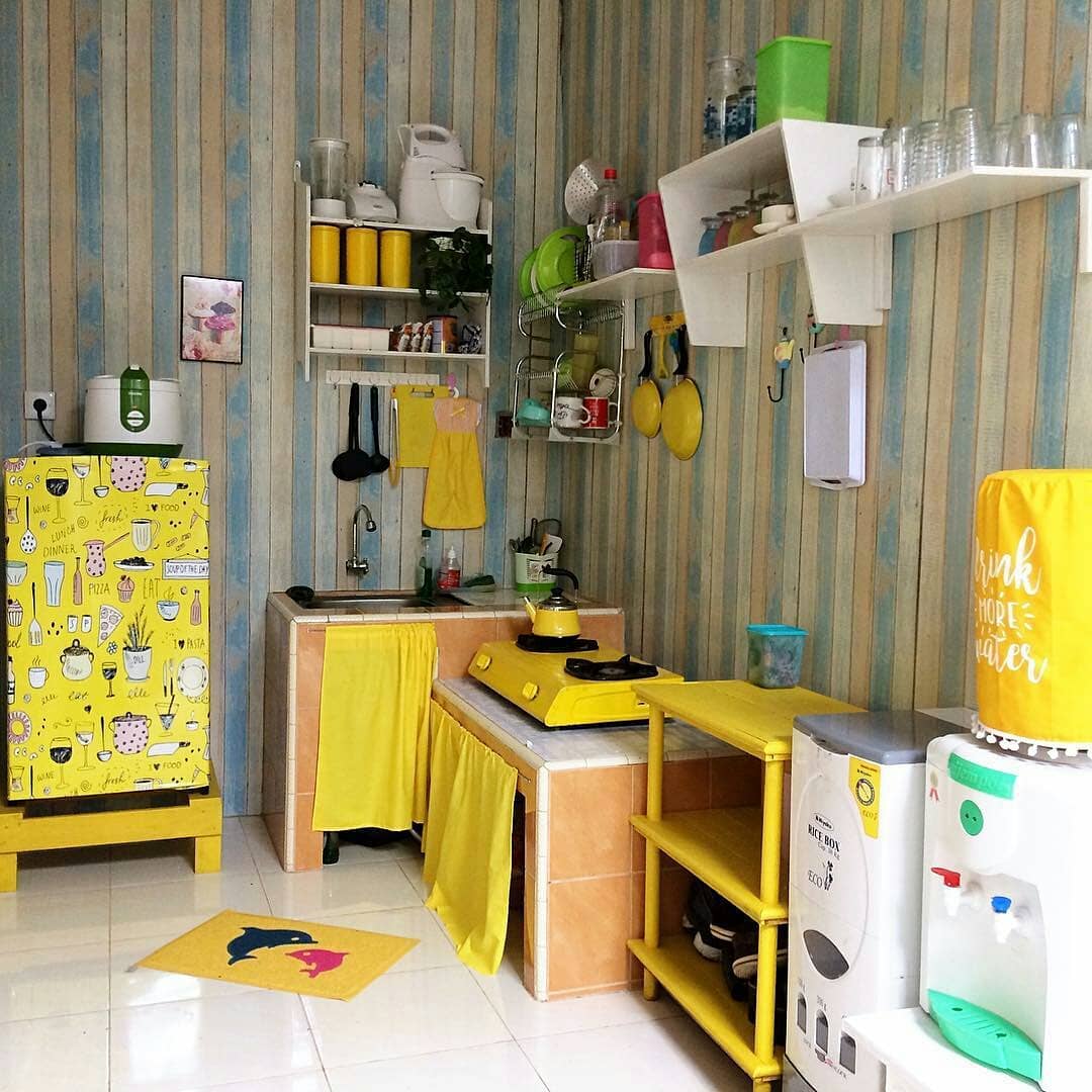 Kumpulan Desain Foto Dapur Mungil Warna Kuning Cocok Untuk Rumah