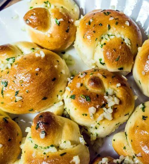 garlic knots pizza dough