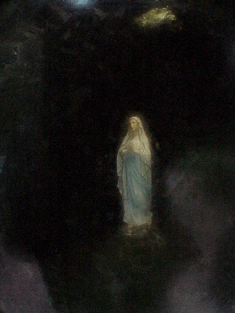 Lourdes Grotto replica, Bredevoort (NL), photo by Robert van der Kroft, Sony Mavica Floppy Disk Digital Camera