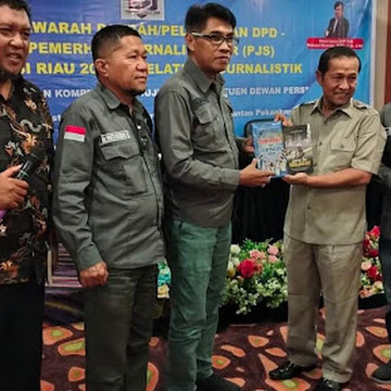 Dapat Pencerahan dan Buku Gratis dari Tokoh Pers Riau H Syafriadi, Lagu Ahmad Dhani Berdendang di Hati Para Peserta