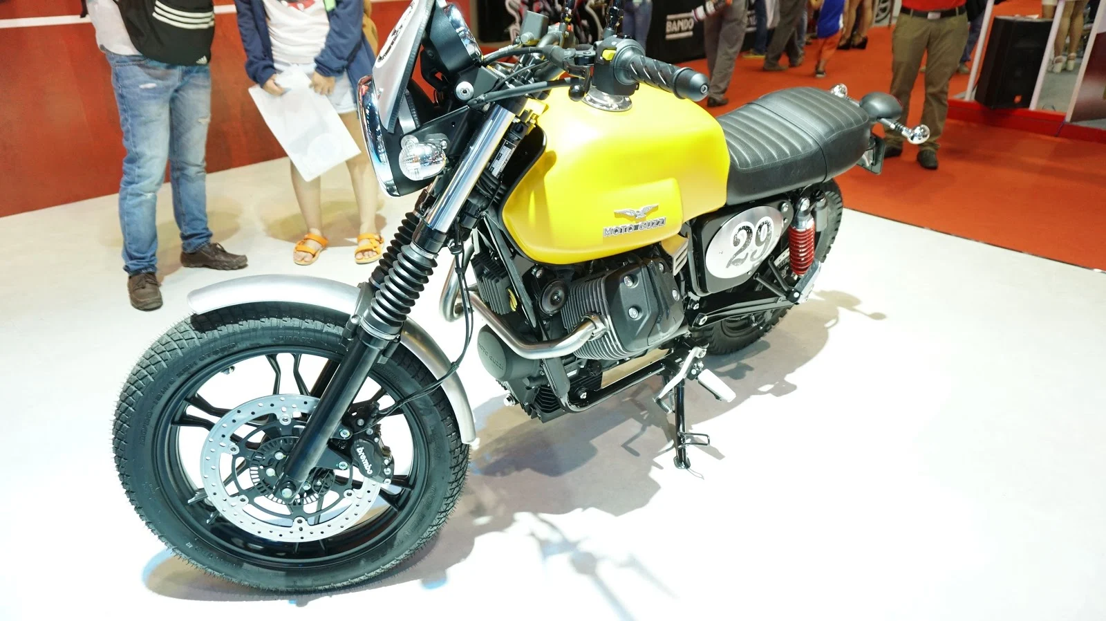 Moto Guzzi V7 II STORNELLO