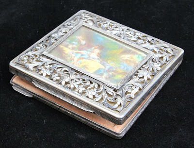 ANTIQUE 800 SILVER & HAND PAINTED ROMANTIC LADIES COMPACT NR! 