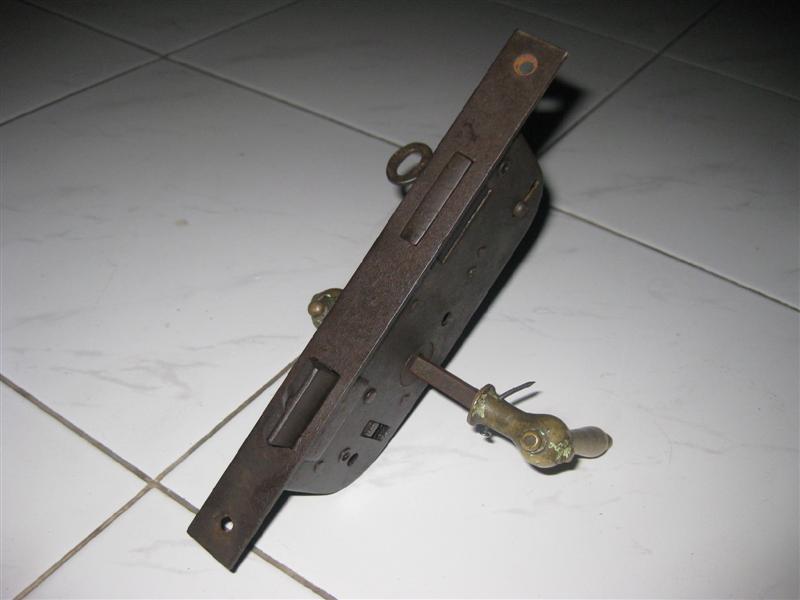 Barang Antik  Kunci Pintu Antik  Antique Old Doorlock