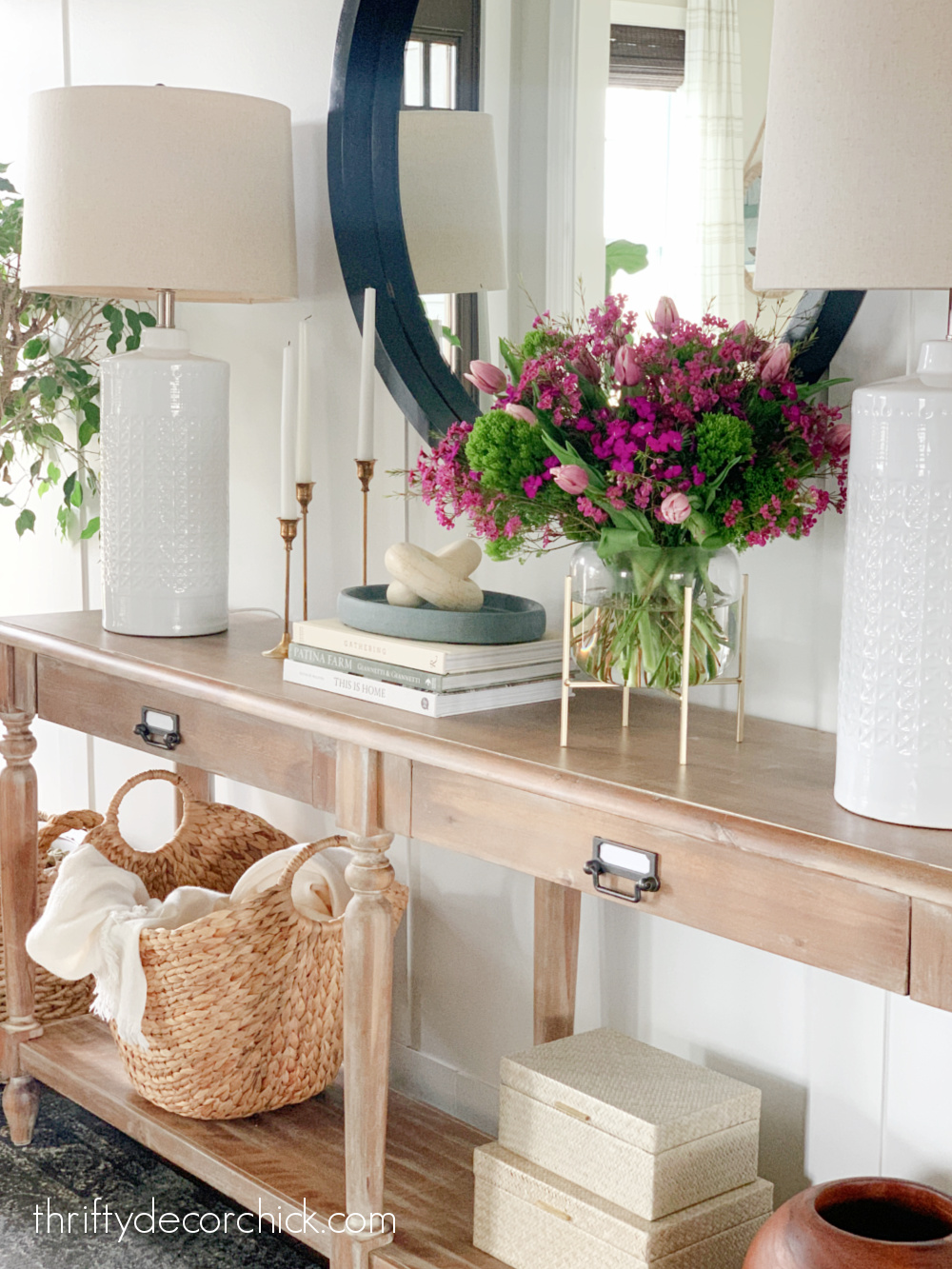 Everett foyer table with flowers