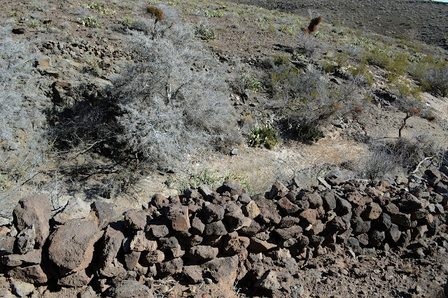 walls lining the canyon