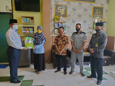 Kemenag Bantul Serahkan Bantuan