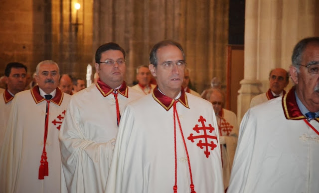 Procesión Claustral, espada de San Fernando