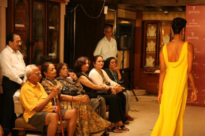Top models walk the ramp for Tanishq diamonds launch Images