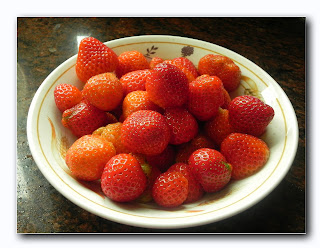 Homegrown strawberries, www.ruths-world.com