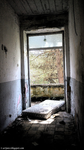 abandoned building 11