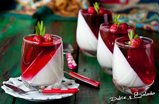 Pannacotta de Yogurt de Piña y Gelatina de Frambuesa