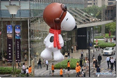 Snoopy at Pearl Square , IFC Mall, LuJiaZui, Shanghai 史努比。上海 08