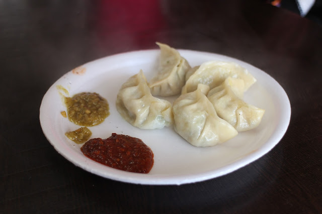 Dalhousie, Himachal Pradesh, Himalayas, India, Travel, Travelogue, snow fall, snow fall in Dalhousie, winter, Dalhousie in Winter, Dalhousie in March, Momos, Veg Momos, Vegetarian Momos, Momos with Chutney, Vegetarian Momos with Chutney