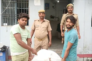 चोरी के माल के साथ दो अभियुक्त गिरफ्तार | #NayaSaberaNetwork