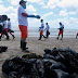 Detentos são deslocados para ajudar a limpar praias atingidas por óleo no Nordeste