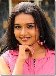 Thulli Vilayadu Actress Deepti Nambiar Stills