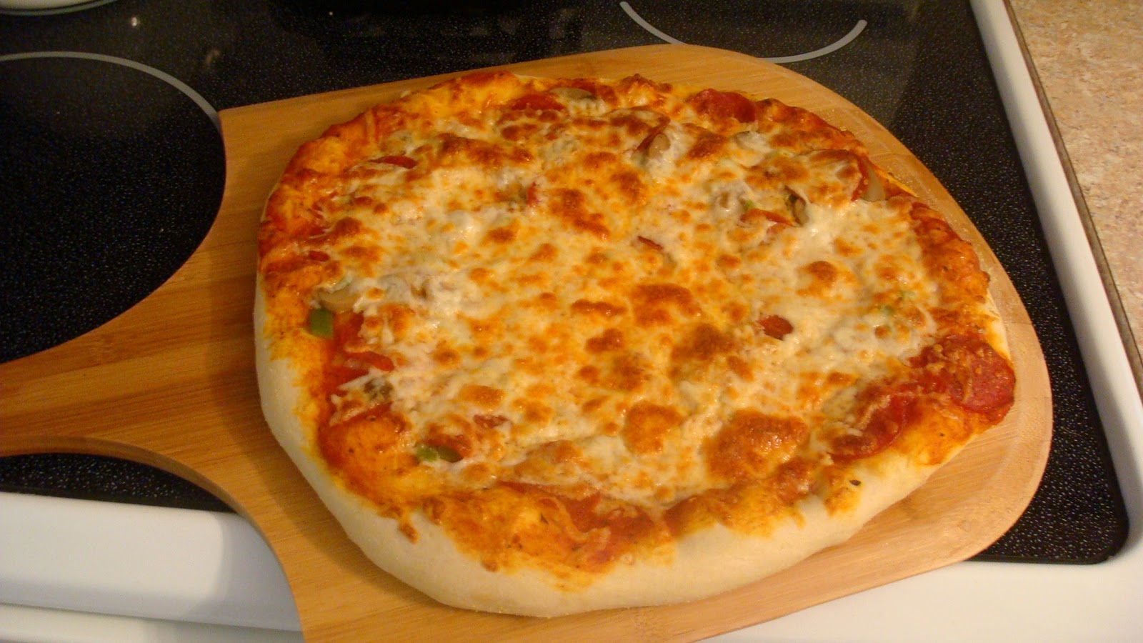 Dawn's Recipes: Homemade Pizza Crust
