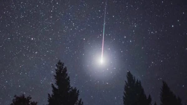 Malam Ini Puncak Hujan Meteor Lyrid