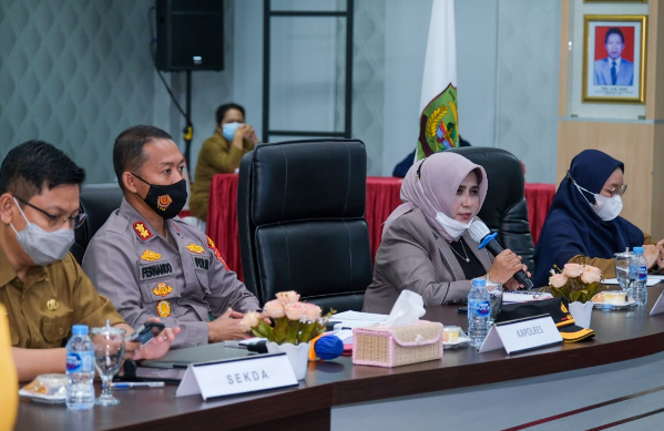 Pimpin Rapat Koordinasi, Walikota Tanjungpinang Minta Camat dan Lurah Melakukan Pengawasan Menekan Penyebaran Covid-19