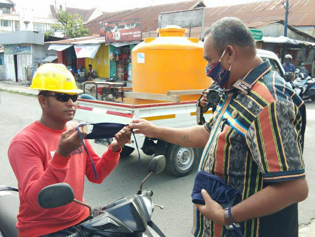 Herman Lerebulan Ajak Masyarakat Tanimbar Bermasker Sambil Tunggu Vaksin Tersedia