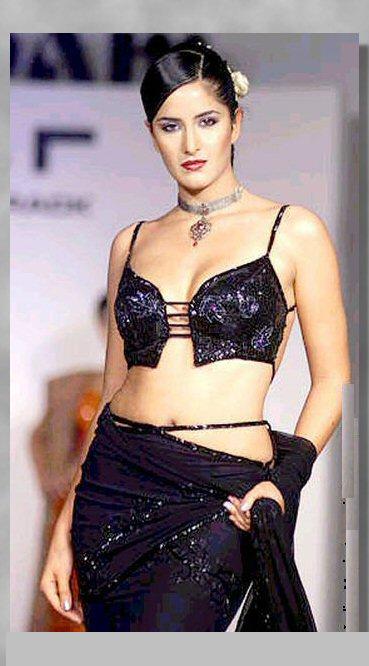 Sexy Actress Katrina Kaif Hot And Bikini Navel Photos