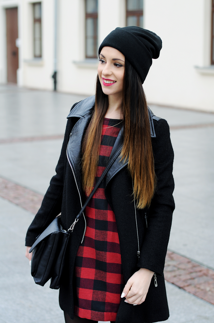 http://furioussquirrel.blogspot.com/2015/02/black-and-red-dress.html