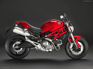 Ducati Monster 696