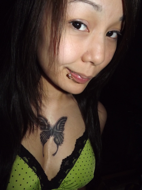 The Cpuchipz Tattoo Ideas: girl chest tattoos 2012 pictures