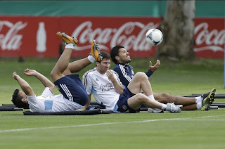 Lionel Messi resting after practise