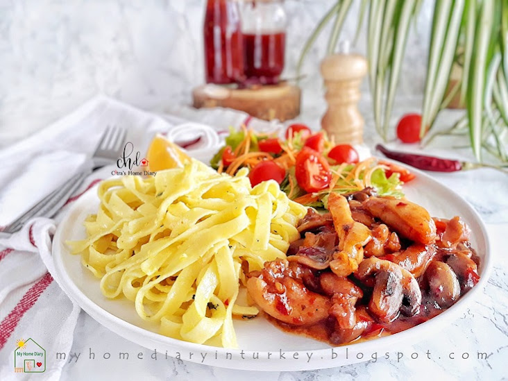 Sweet Chili Chicken with pasta. Restaurant copycat recipe / Sweet Chili soslu tavuk tarifi. | Çitra's Home Diary. #sweetchilisauce #sweetchilichicken #sweetchilitavuksoslu #tavuklokumchili #ayamasammanis
