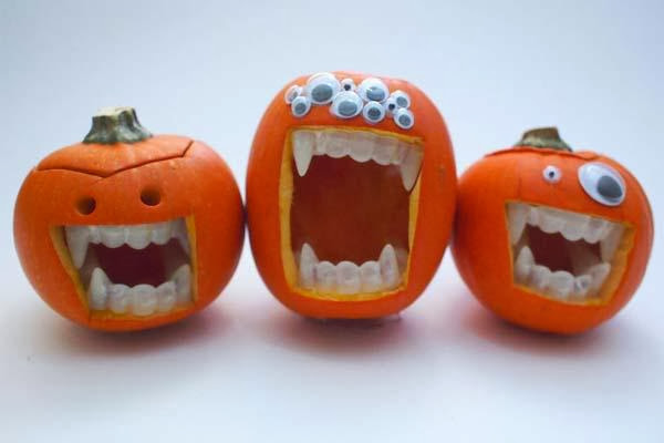 DIY Vampire Styled Halloween Pumpkins