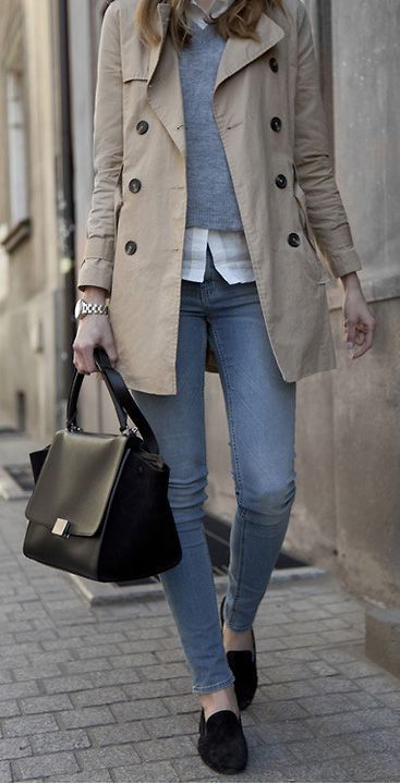 trendy office outfit / loafers + bag + skinny jeans + beige trench coat + grey pulloer + white shirt