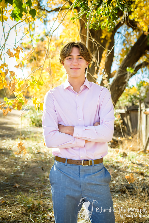 professional photo of a high school senior outdoor location bosque Albuquerque