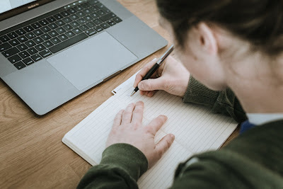 Essay Mengenai Rendahnya Kualitas Pendidikan Tinggi di Indonesia, perguruan tinggi di indonesia, universitas di indonesia, rendahnya pendidikan