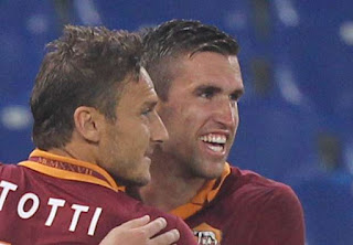 Agen Bola - Francesco Totti Bersimpati Pada Kevin Strootman