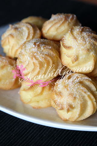 Secubit Garam Cream Puff With Custard Filling