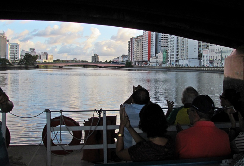 Passeio de Catamarã em Recife: preço, informações e dicas