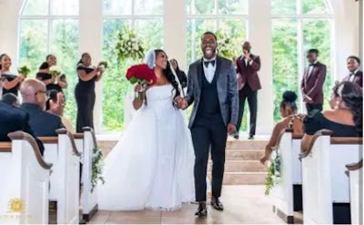 Strangers Get Married After They Both Caught The Garter And The Bouquet At A Wedding 