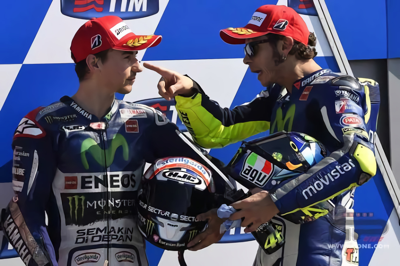 Rossi vs Lorenzo