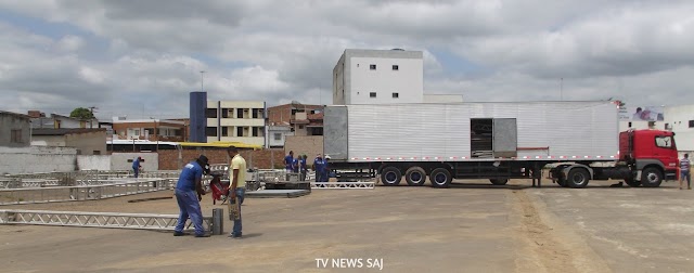 Estrutura para o Maior evento Gospel gratuito da Bahia Show e Caminhada da Paz 2016 em Santo Antônio de Jesus já começa a ser montada.