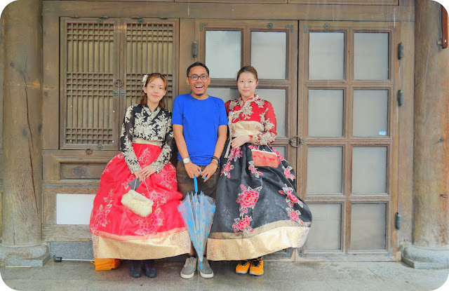 Memakai Baju HANBOK Tradisional Korea Menyusuri Jeonju Hanok Village Keliling Jeonju Hanok Village Memakai HANBOK