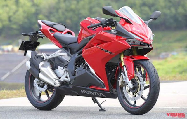 2019-Honda-CBR250RR-Red-Black-Japan